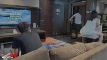 Tante Istri Cantik Pasrah Goyang Kasur Peraduan